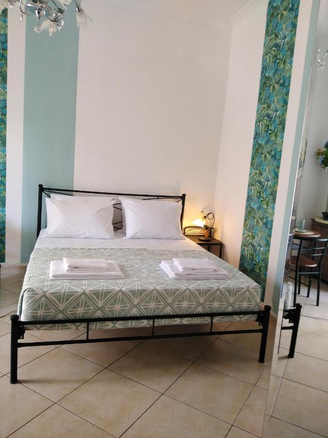 La Casa Di Maria Apartment Athena Bagian luar foto